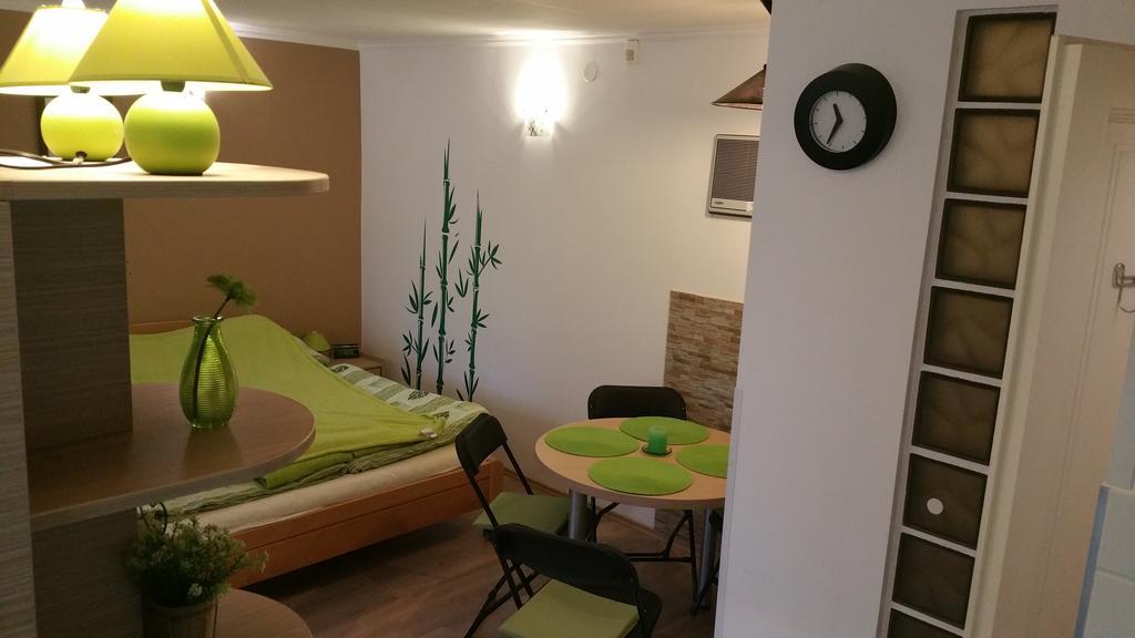 Apartment Patricia With Garden Budapest Room photo